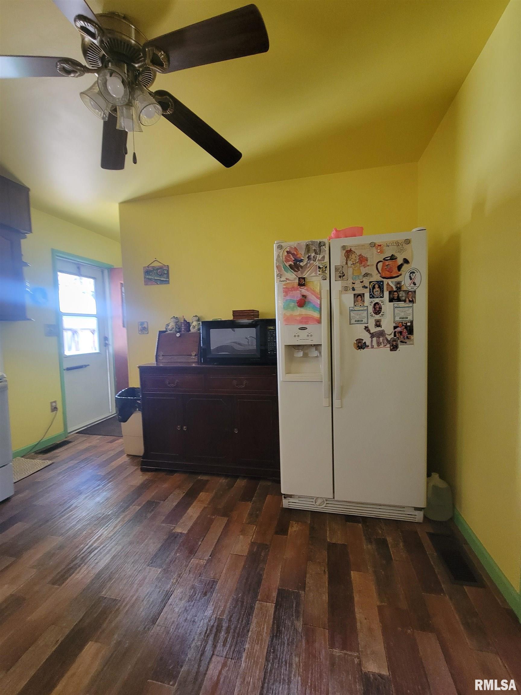 1505 Sheridan Road Pekin, IL 61554 - Photo 7 of 27