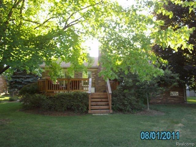 2107 Highsplint Drive Rochester, MI 48307 - Photo 20 of 23 SANY1929.JPG