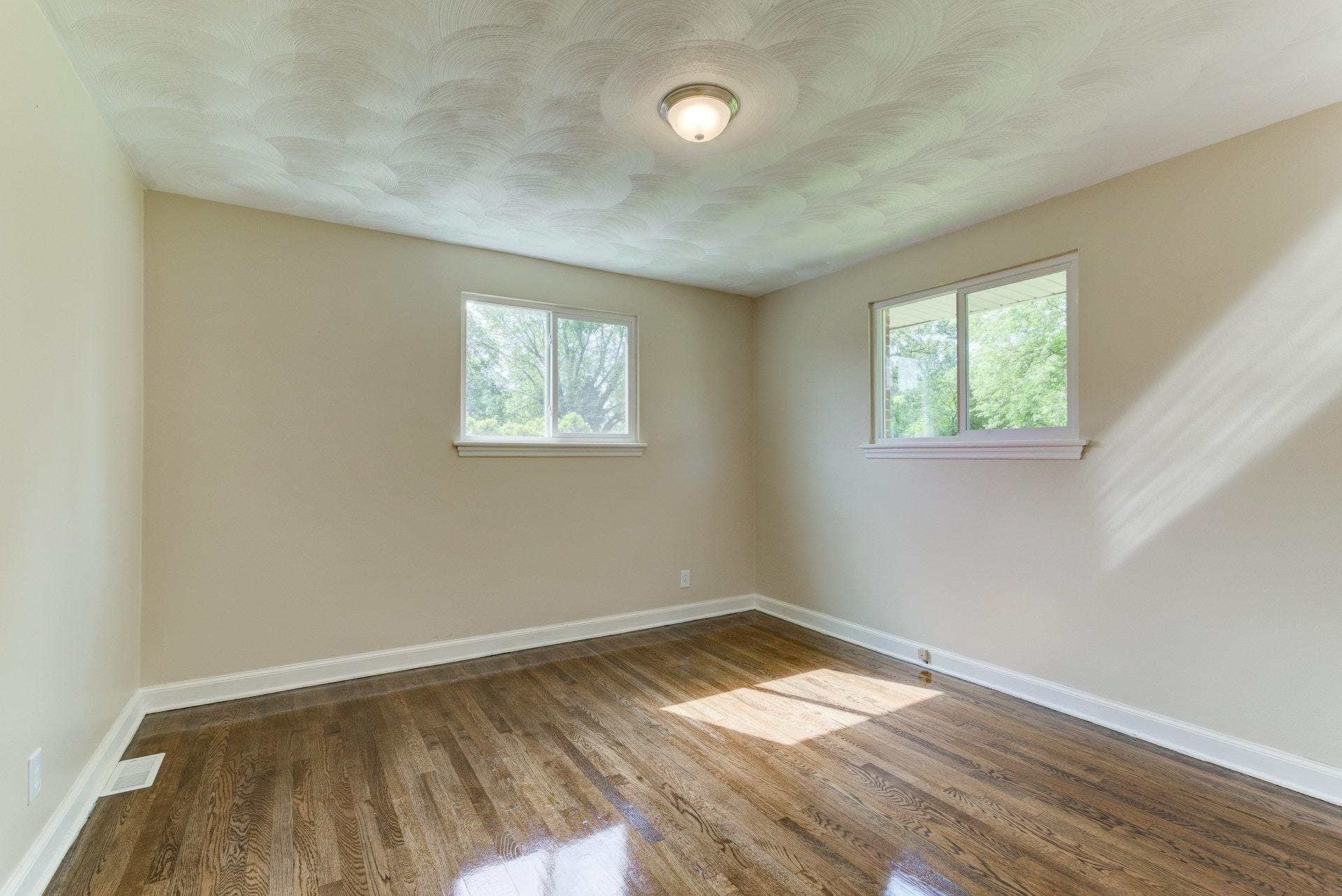 7066 Brookview Road Roanoke, VA 24019 - Photo 12 of 32 015-313454-15-7066 Brookview Rd-91_77520