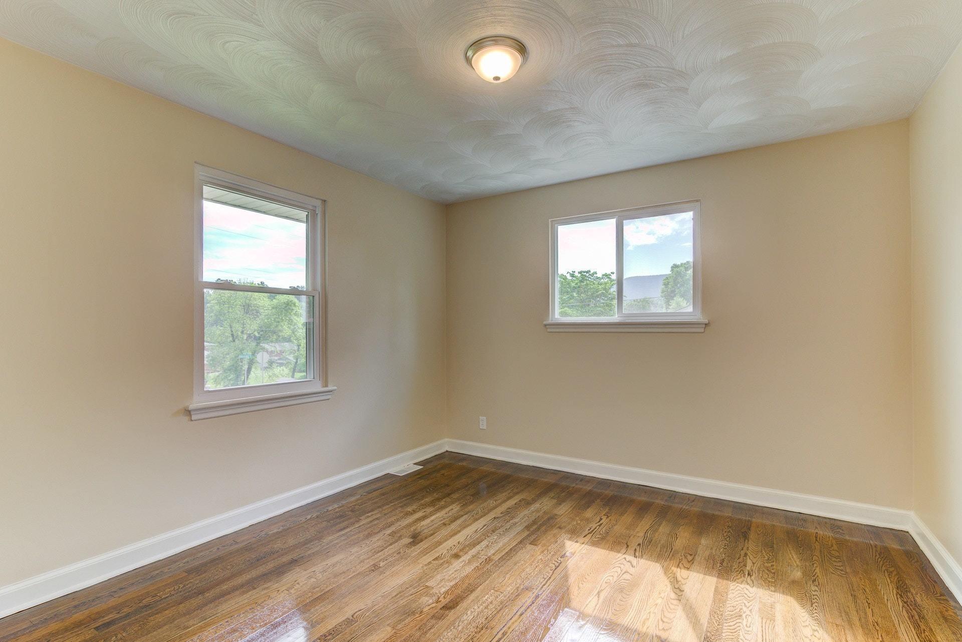 7066 Brookview Road Roanoke, VA 24019 - Photo 14 of 32 017-313454-17-7066 Brookview Rd-105_7752