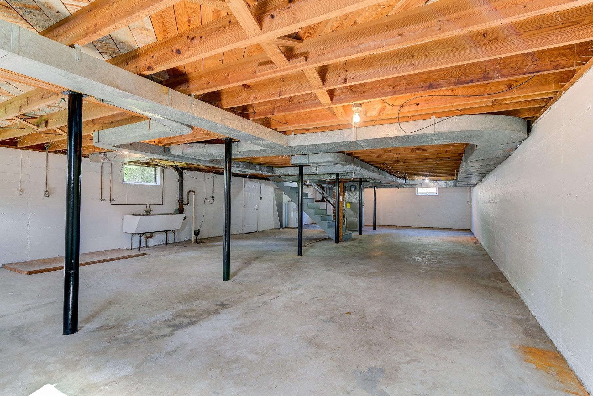 7066 Brookview Road Roanoke, VA 24019 - Photo 20 of 32 020-313454-20-7066 Brookview Rd-33_77520
