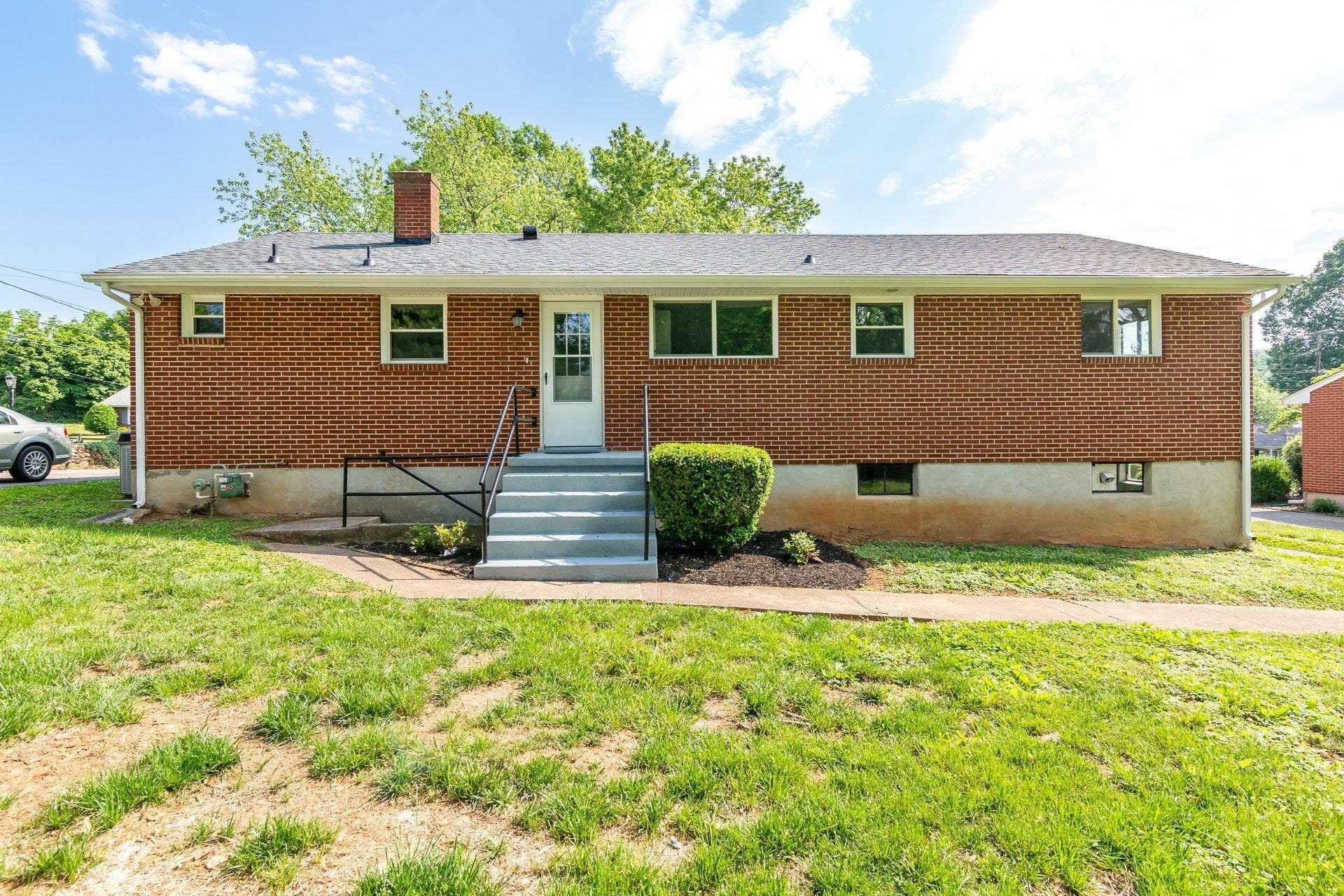 7066 Brookview Road Roanoke, VA 24019 - Photo 25 of 32 025-313454-25-7066 bROOKVIEW rD-0146_775