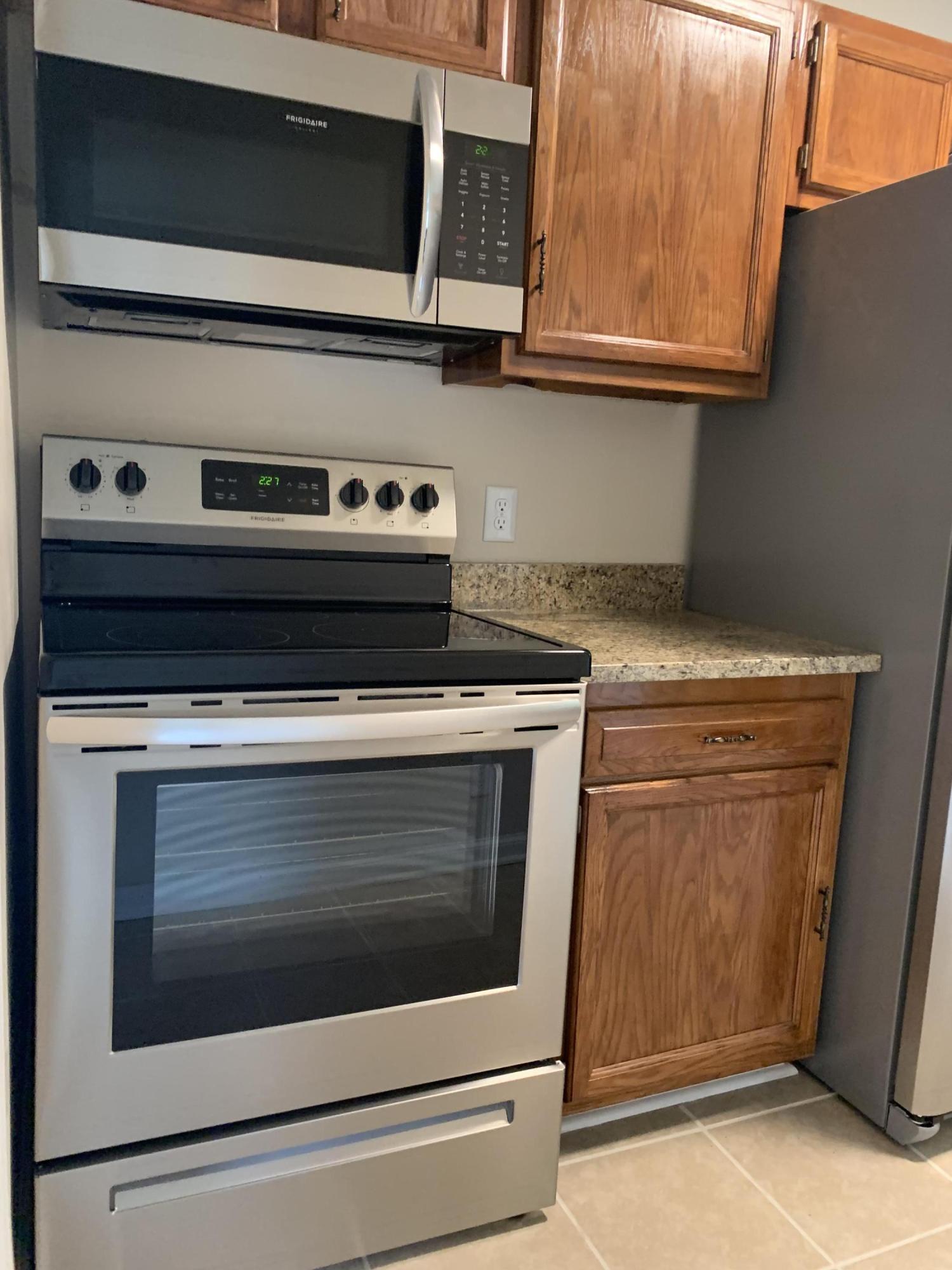 7066 Brookview Road Roanoke, VA 24019 - Photo 5 of 32 A72DF32B-3B02-4777-9167-249F7A057B26