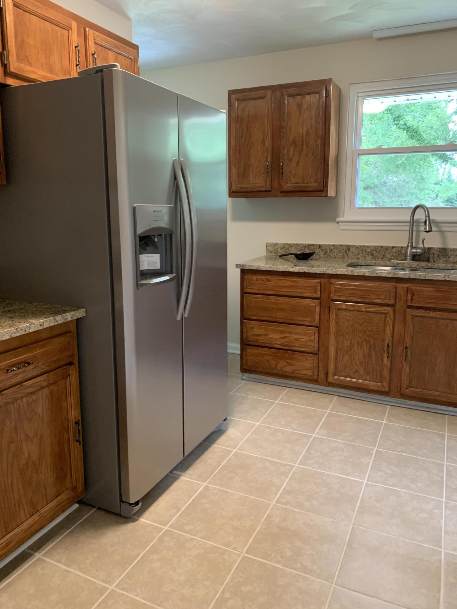 7066 Brookview Road Roanoke, VA 24019 - Photo 6 of 32 96B43311-75E4-4CD0-869F-F59DC62DD0E1