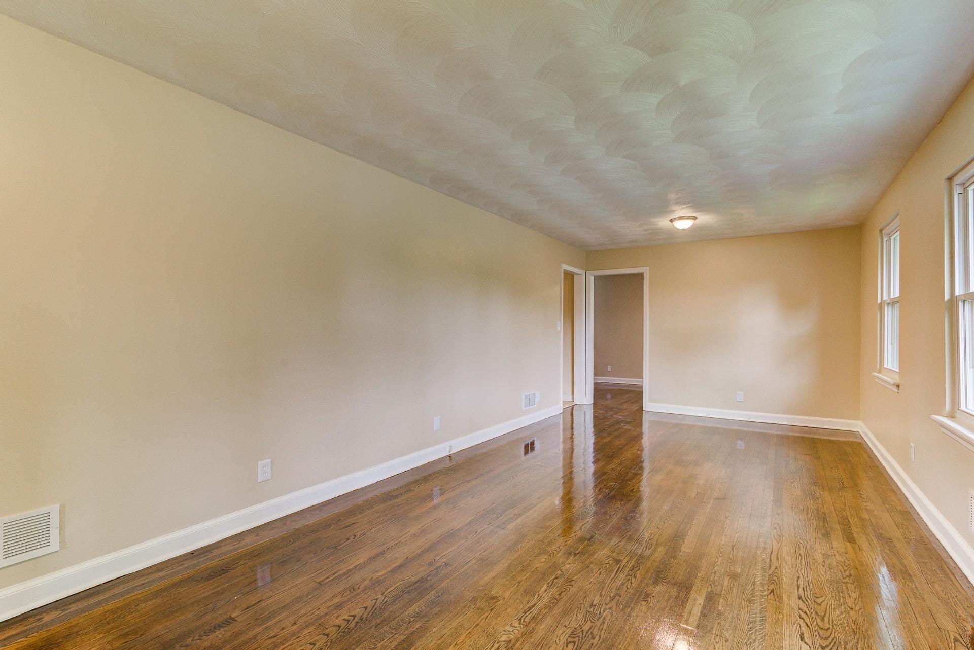 7066 Brookview Road Roanoke, VA 24019 - Photo 8 of 32 006-313454-06-7066 Brookview Rd-14_77520