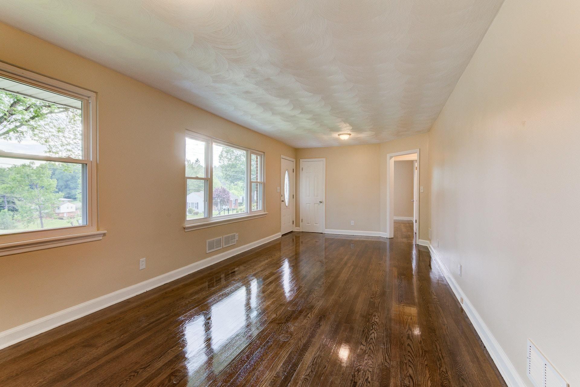 7066 Brookview Road Roanoke, VA 24019 - Photo 9 of 32 007-313454-07-7066 Brookview Rd-21_77520