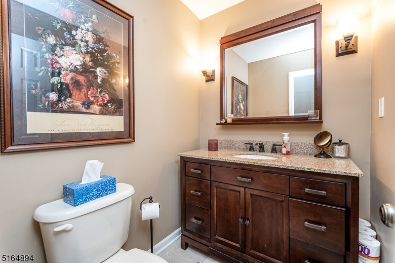 245 Crabtree Court Basking Ridge, NJ 07920 - Photo 11 of 21