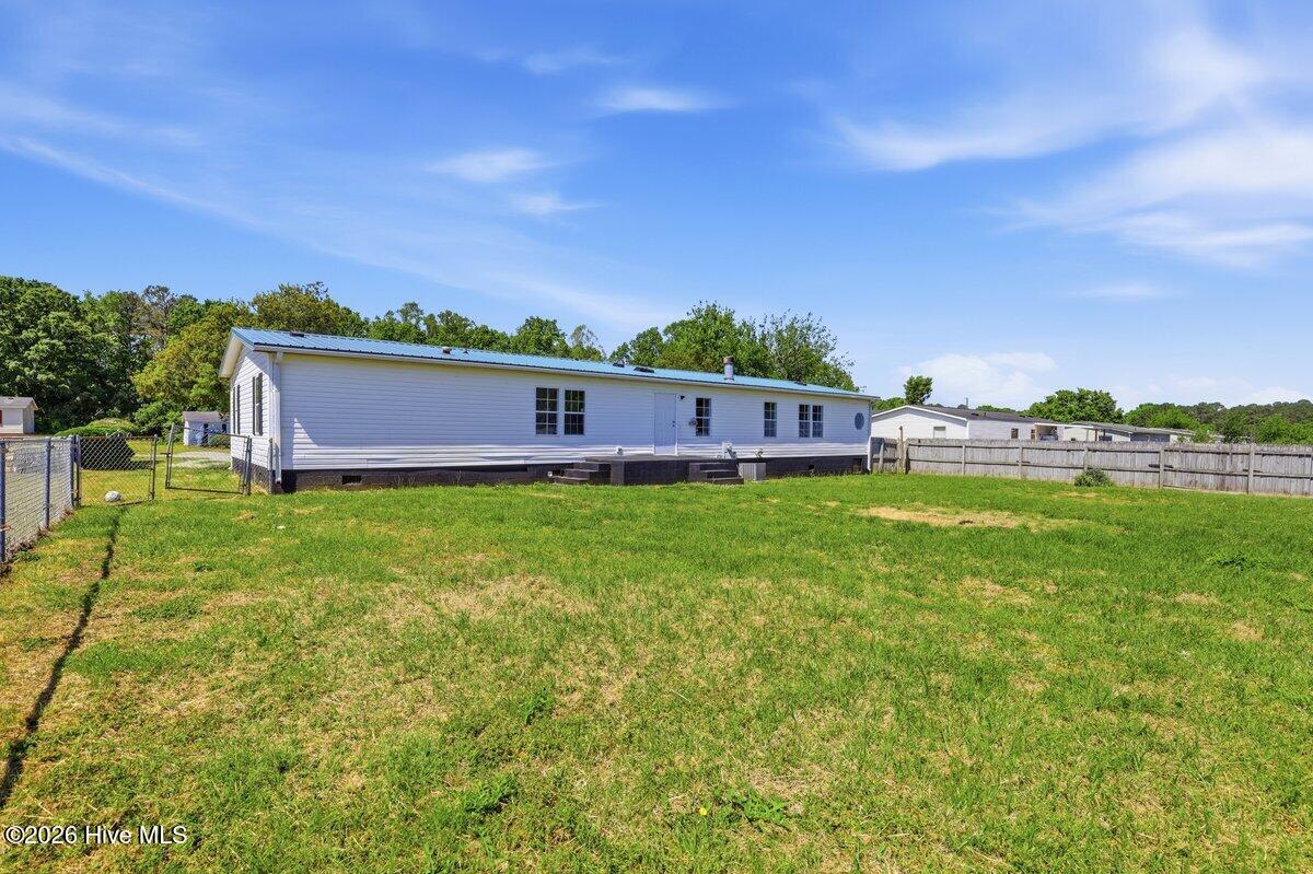 114 Duck Ridge Drive Pikeville, NC 27863 - Photo 5 of 36 114 Duck Ridge Dr-5