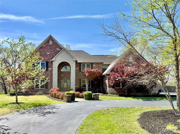 $1,000,000 | 600 Gerries Way, High Ridge, MO 63049