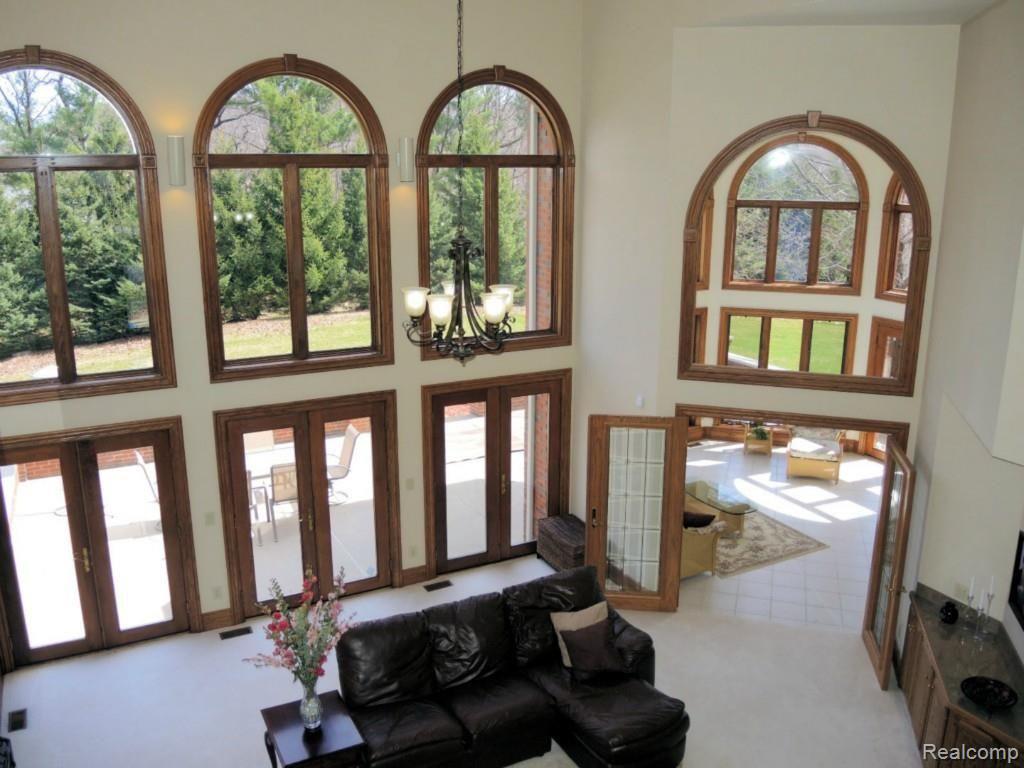 5405 Abbey Drive Rochester, MI 48306 - Photo 45 of 94 GreatRoom (4) (Large).jpg
