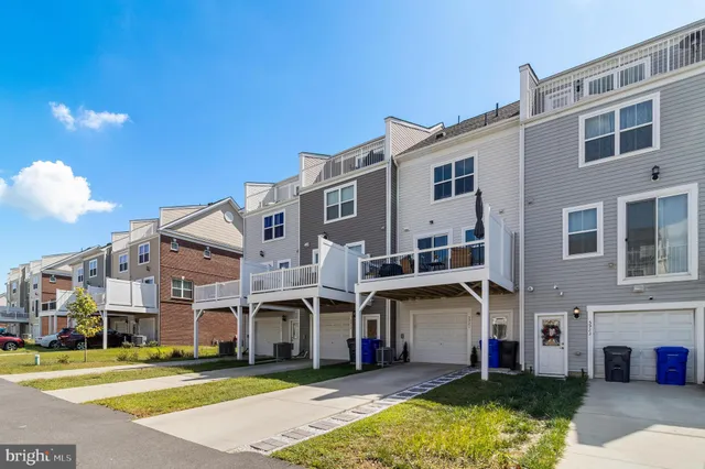 a view of building with yard