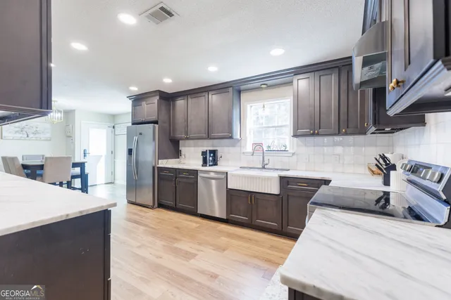 $360,000 | 3759 Creekwood Drive, Valdosta, GA 31602