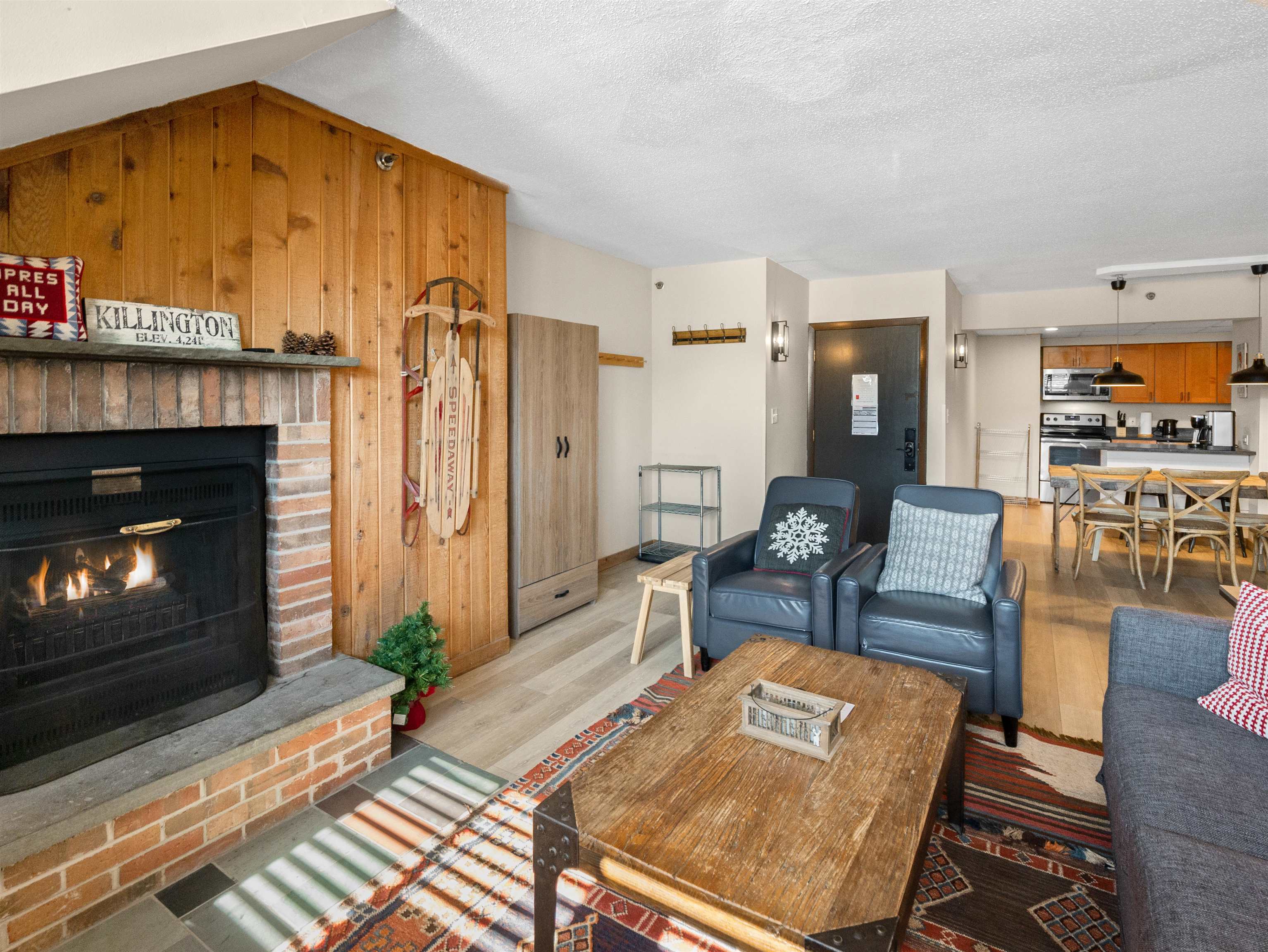 137 East Mountain Road, Unit 2F1 Killington, VT 05751 - Photo 3 of 39 Gallery Image 3