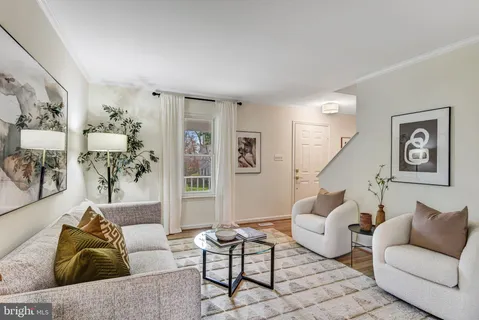 $699,900 | 4524 Samuels Pine Road, Chantilly, VA 20151