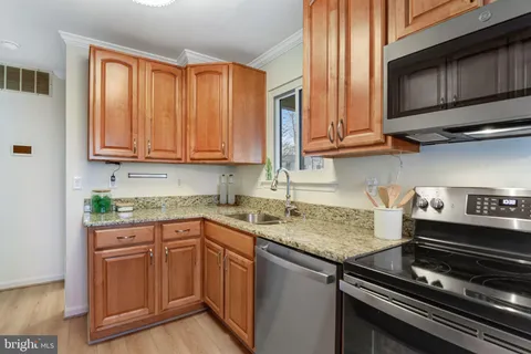 $699,900 | 4524 Samuels Pine Road, Chantilly, VA 20151