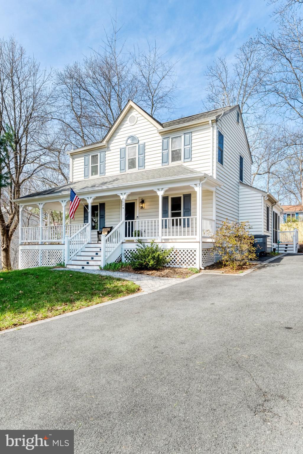 4524 Samuels Pine Road Chantilly, VA 20151 - Photo 3 of 34