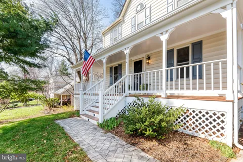 $699,900 | 4524 Samuels Pine Road, Chantilly, VA 20151