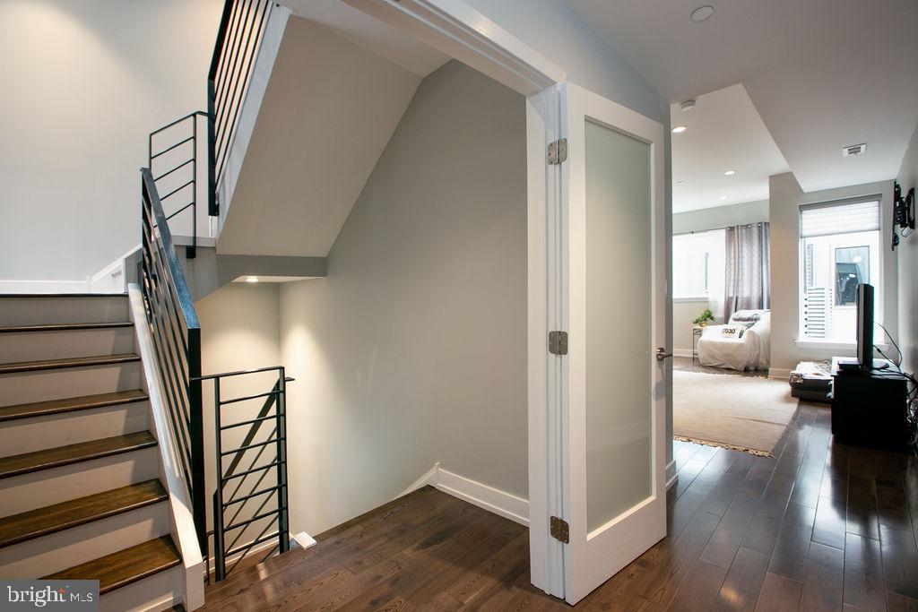 307-9 Reed Street, Unit C Philadelphia, PA 19147 - Photo 12 of 27 Third level french doors to the master suite
