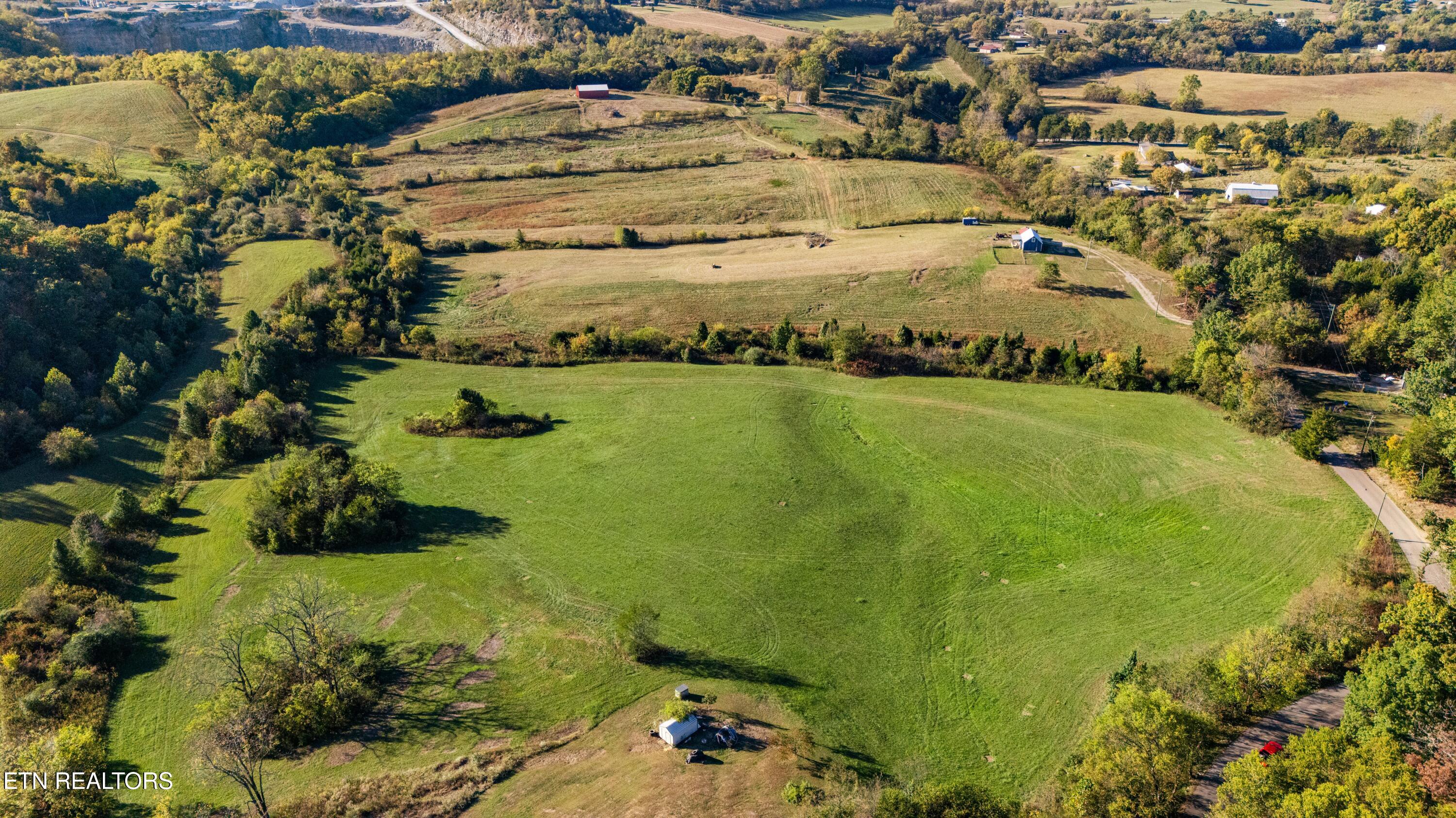 Hiwassee Road Sweetwater, TN 37874 - Photo 3 of 13 DJI_20251015171751_0002_D