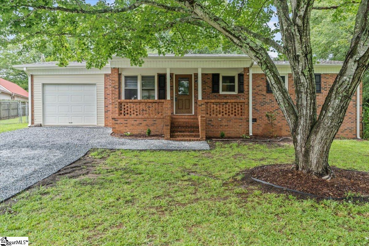 107 Grapevine Lane Liberty, SC 29657 - Photo 4 of 30