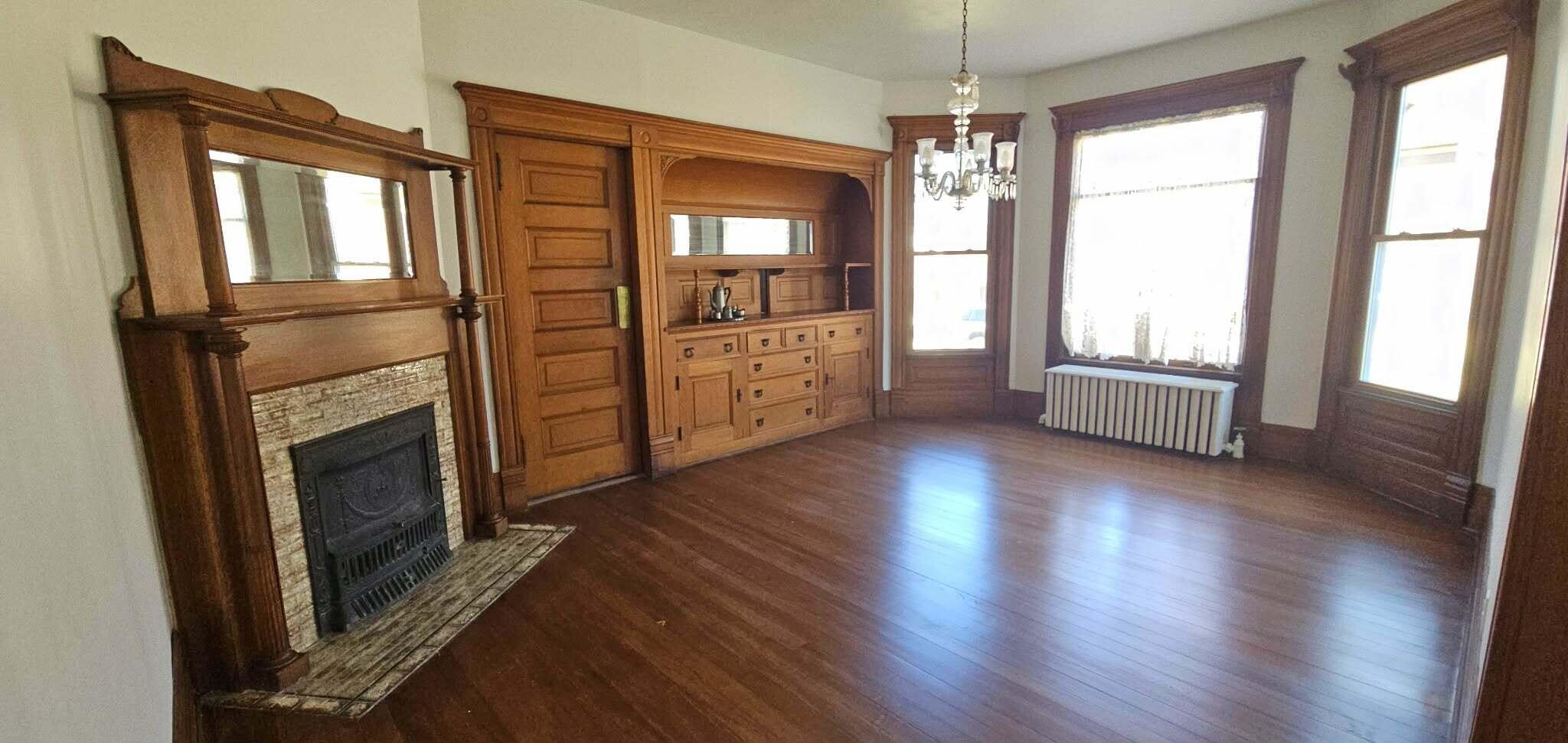 1720 College Avenue Racine, WI 53403 - Photo 6 of 22 Dining Room
