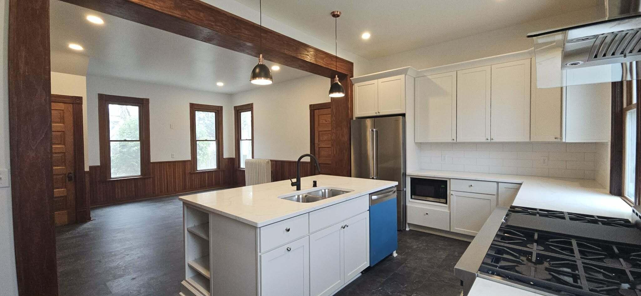 1720 College Avenue Racine, WI 53403 - Photo 8 of 22 Kitchen