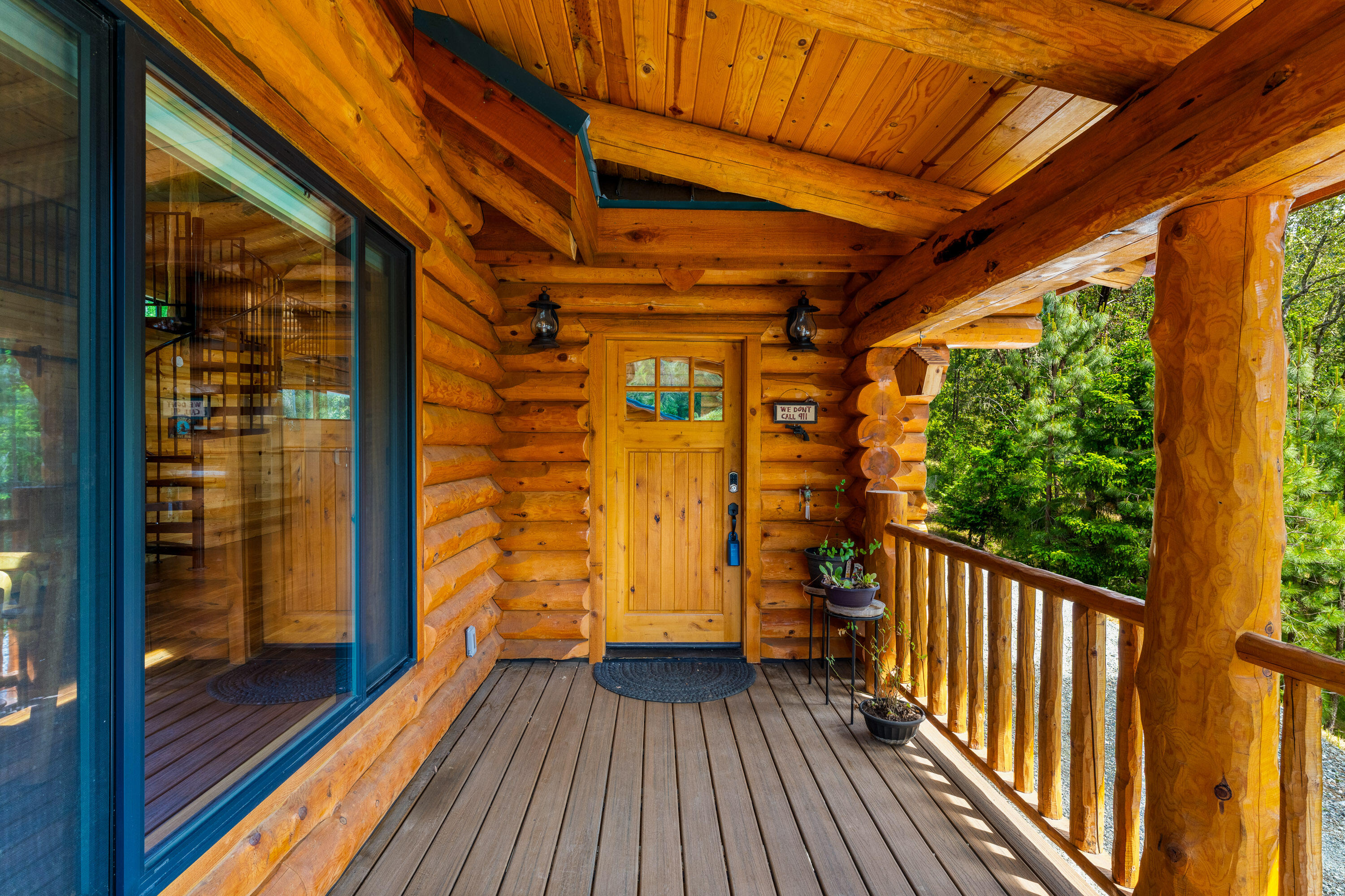 225 Eagle Ridge Road Canyonville, OR 97417 - Photo 26 of 52 a view of outdoor space with wooden floor