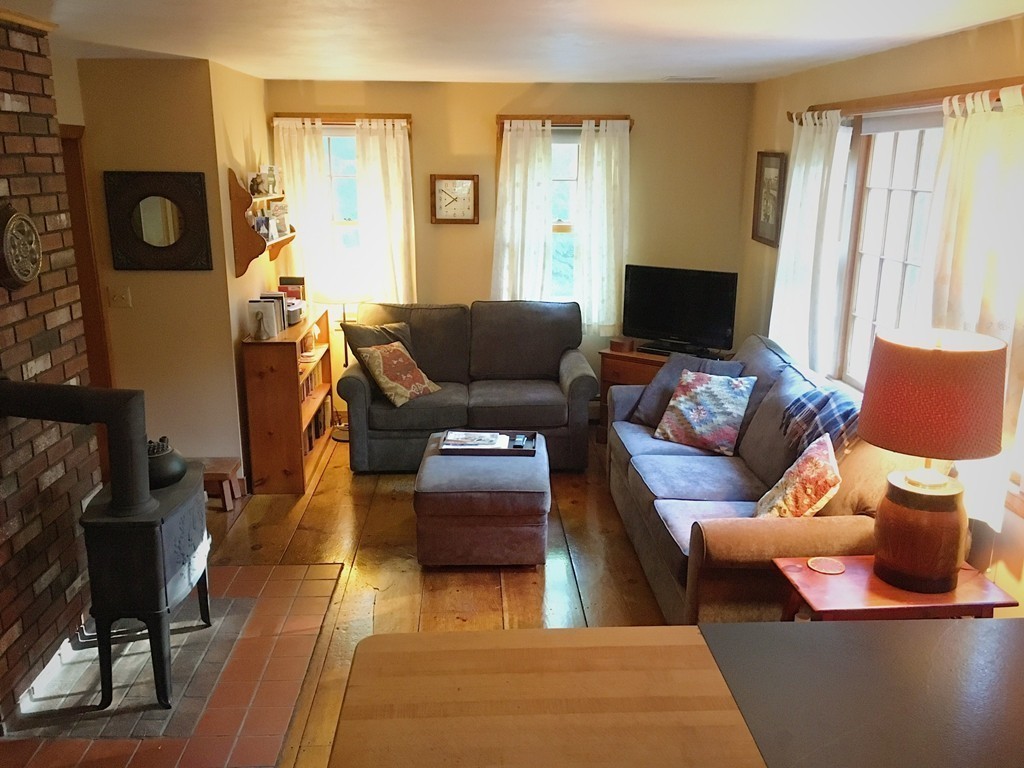 338 Upper North Row Road Sterling, MA 01564 - Photo 5 of 24 Gallery Image 5