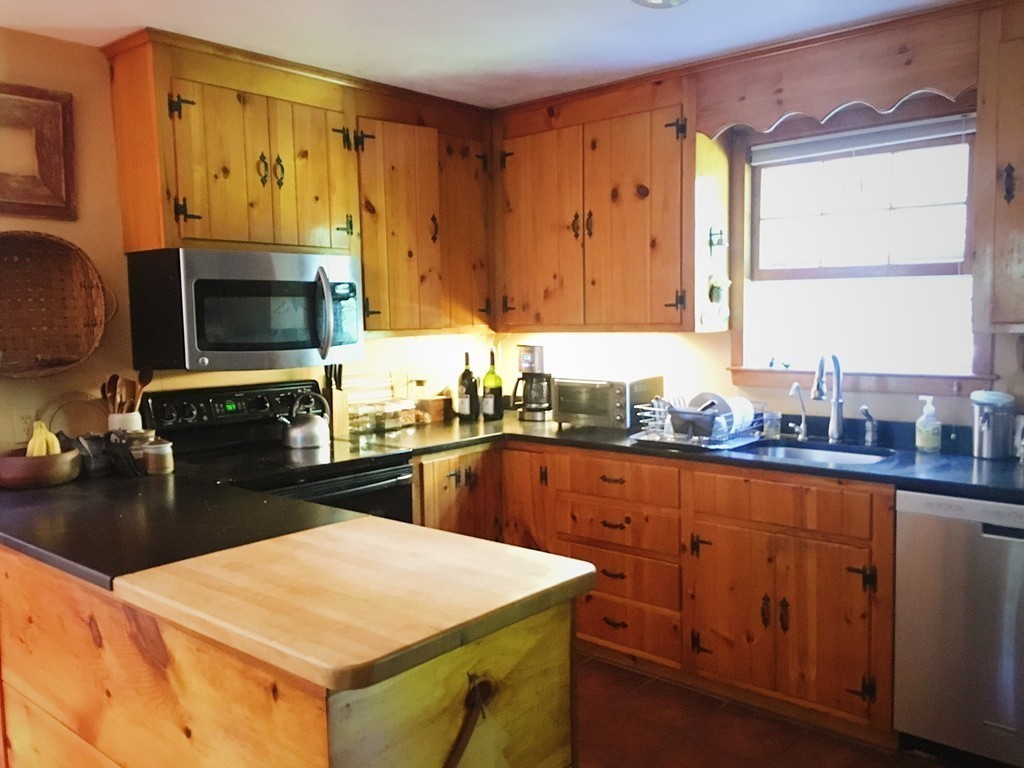 338 Upper North Row Road Sterling, MA 01564 - Photo 9 of 24 Gallery Image 9