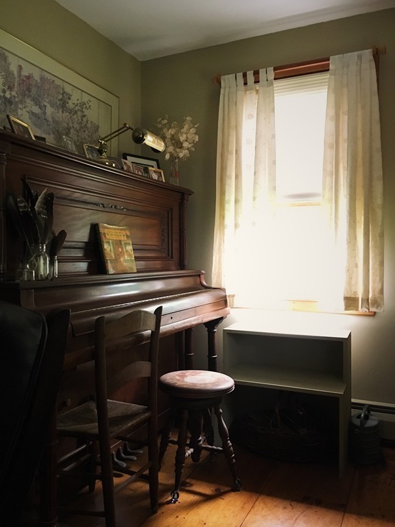338 Upper North Row Road Sterling, MA 01564 - Photo 10 of 24 Gallery Image 10