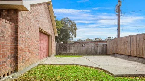 $365,000 | 107 West Bayou Shore Street, Lafayette, LA 70508