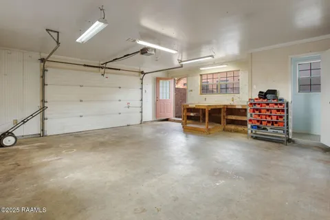 $365,000 | 107 West Bayou Shore Street, Lafayette, LA 70508