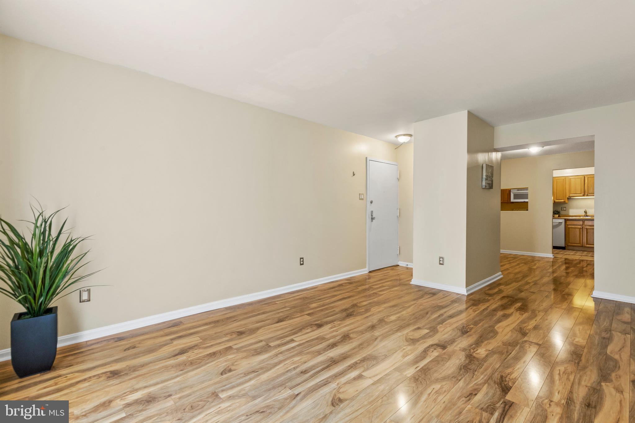 6137 Edsall Road, Unit A Alexandria, VA 22304 - Photo 6 of 33