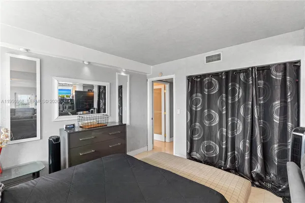 $329,999 | 1351 Northeast Miami Gardens Drive, Unit PH15E, Miami, FL 33179