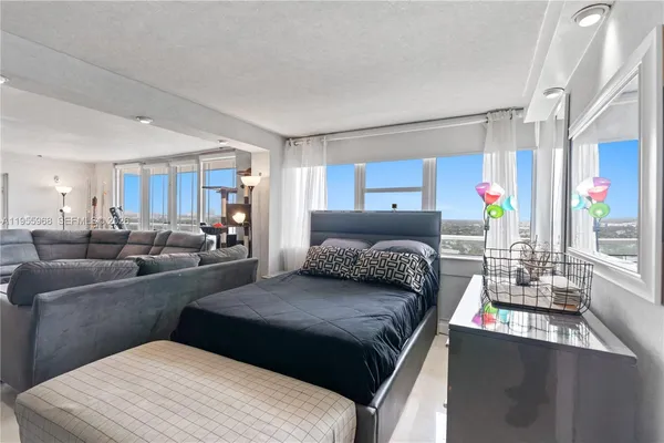 $329,999 | 1351 Northeast Miami Gardens Drive, Unit PH15E, Miami, FL 33179
