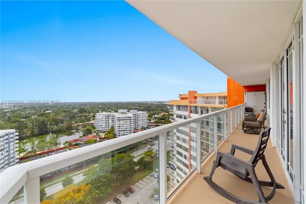 $329,999 | 1351 Northeast Miami Gardens Drive, Unit PH15E, Miami, FL 33179
