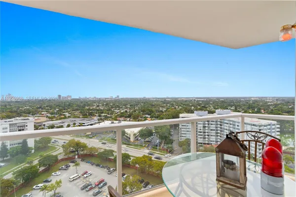 $329,999 | 1351 Northeast Miami Gardens Drive, Unit PH15E, Miami, FL 33179