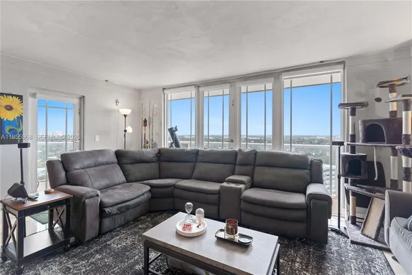 $329,999 | 1351 Northeast Miami Gardens Drive, Unit PH15E, Miami, FL 33179