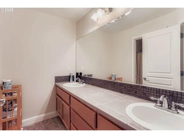 $720,000 | 21533 Southwest Susan Lane, Beaverton, OR 97003