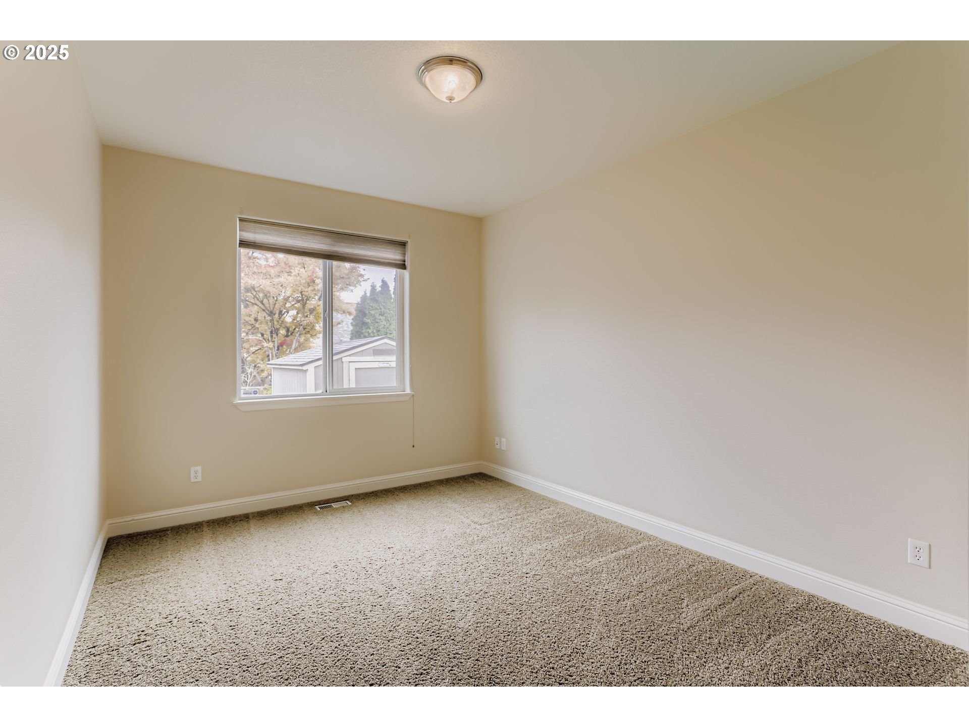 21533 Southwest Susan Lane Beaverton, OR 97003 - Photo 10 of 46