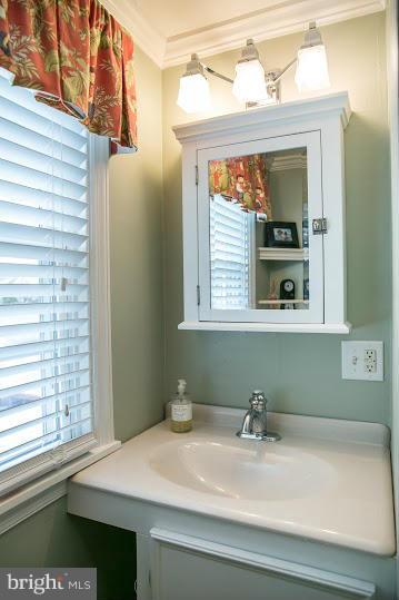 2807 East Joppa Road Baltimore, MD 21234 - Photo 16 of 29 Bath