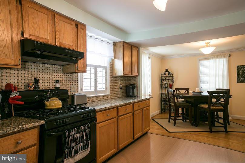 2807 East Joppa Road Baltimore, MD 21234 - Photo 3 of 29 Kitchen