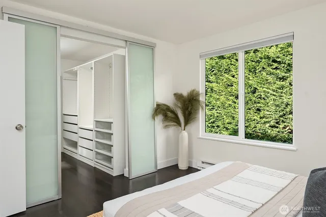 $599,000 | 202 West Olympic Place, Unit 405, Seattle, WA 98119