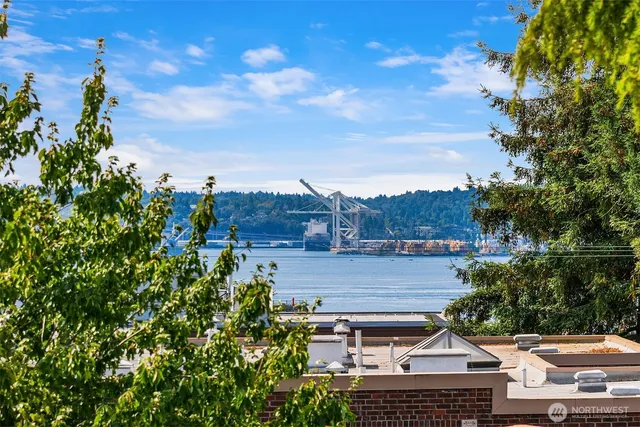 $599,000 | 202 West Olympic Place, Unit 405, Seattle, WA 98119