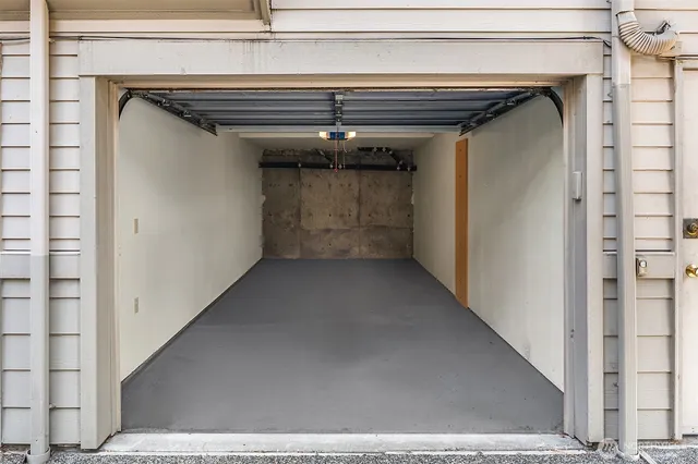 $599,000 | 202 West Olympic Place, Unit 405, Seattle, WA 98119