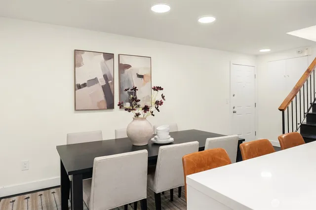 $599,000 | 202 West Olympic Place, Unit 405, Seattle, WA 98119