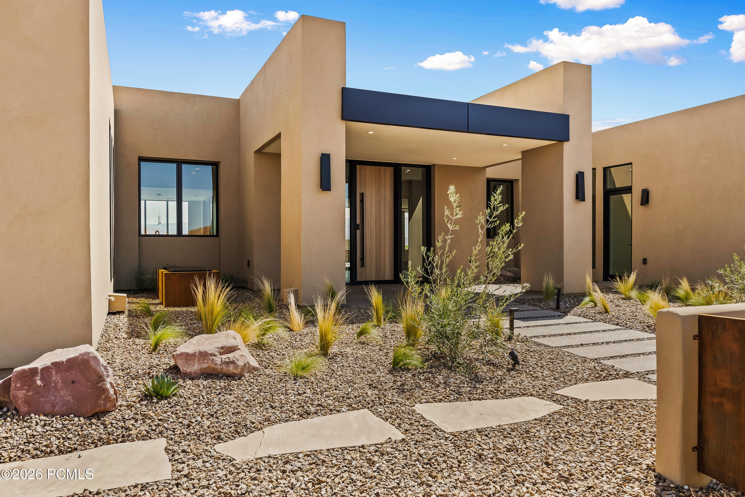 3337 Cottontail Way Hurricane, UT 84737 - Photo 2 of 49 Gallery Image 2
