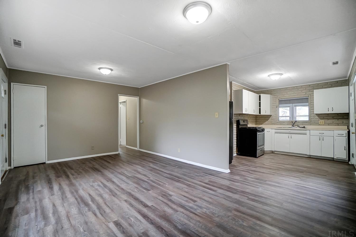 6016 Southcrest Road Fort Wayne, IN 46816 - Photo 6 of 31 Gallery Image 6