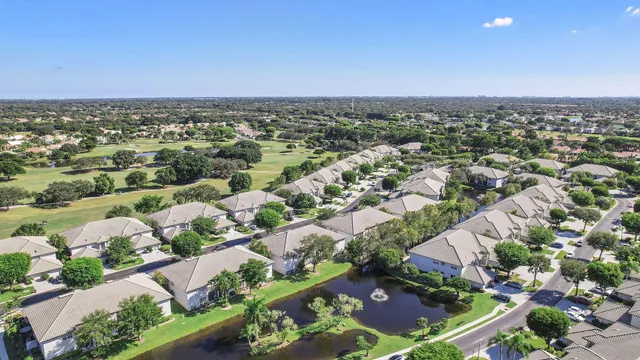 $329,000 | 11595 Briarwood Circle, Unit 1, Boynton Beach, FL 33437