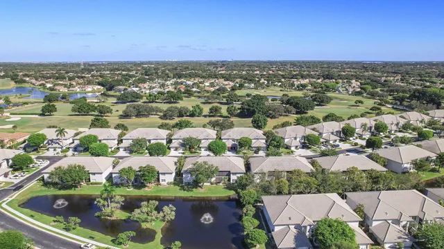 $329,000 | 11595 Briarwood Circle, Unit 1, Boynton Beach, FL 33437